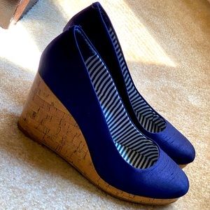 Covington blue wedges size 9